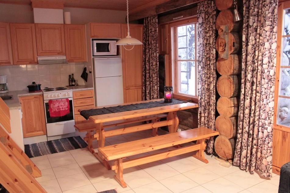 Lost Inn Cabins Akaslompolo Room photo