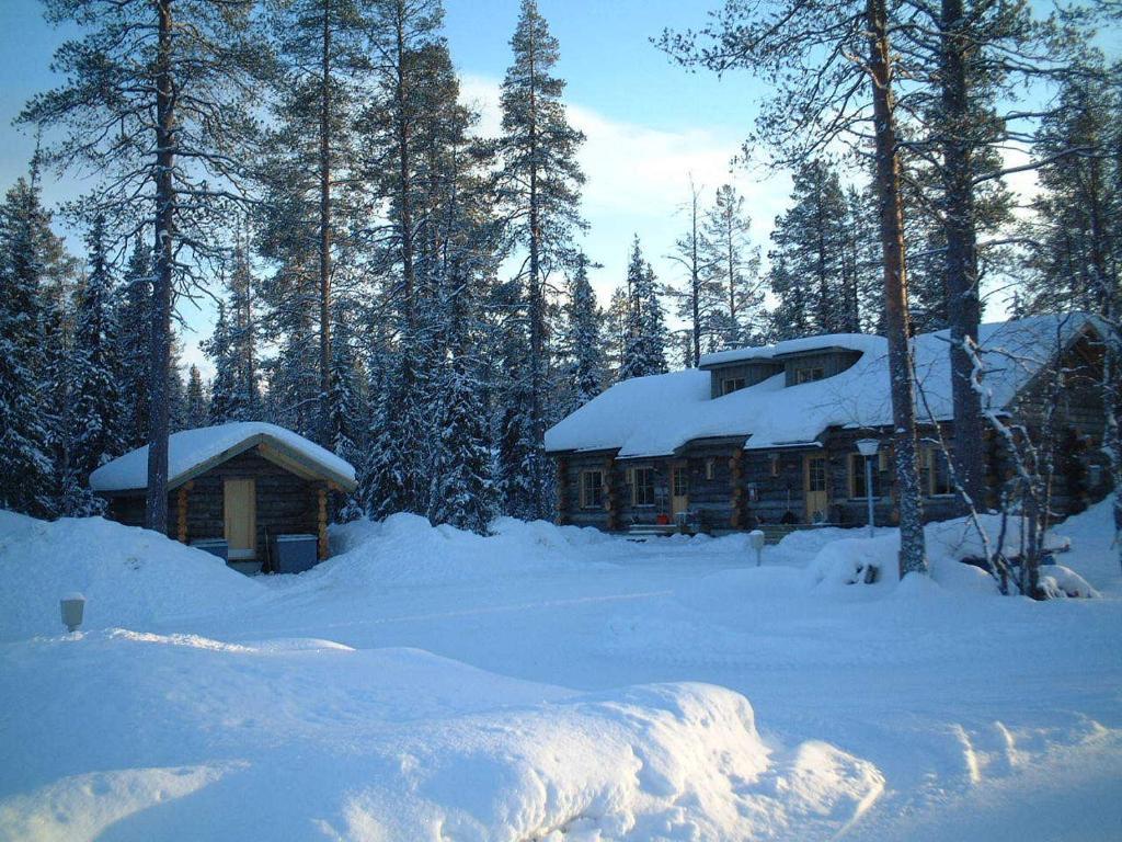 Lost Inn Cabins Akaslompolo Room photo